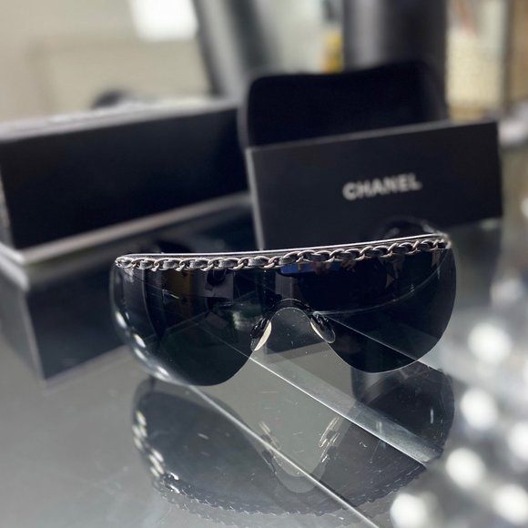VINTAGE ICONIC CHANEL Shield Chain Sunglasses - Picture 7 of 12